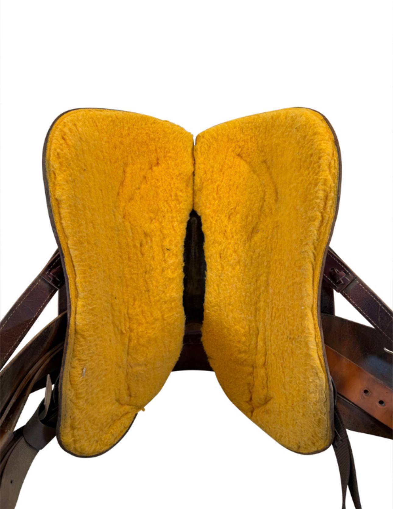 15 Inch Used Dakota Working Ranch Saddle Wide Tree 557 - Image 2