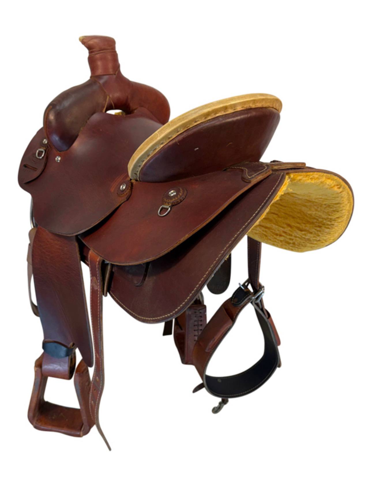 15 Inch Used Dakota Working Ranch Saddle Wide Tree 557 - Image 5