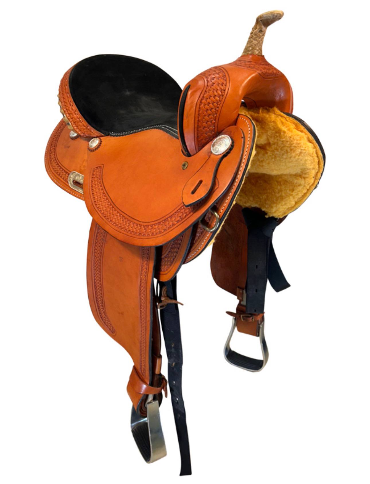 15 Inch Used Dakota Barrel Saddle 307 - Image 3