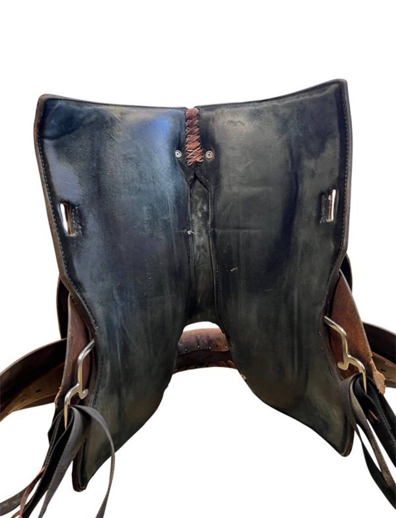 14 Inch Used Double J Barrel Saddle Wide Tree - Image 2